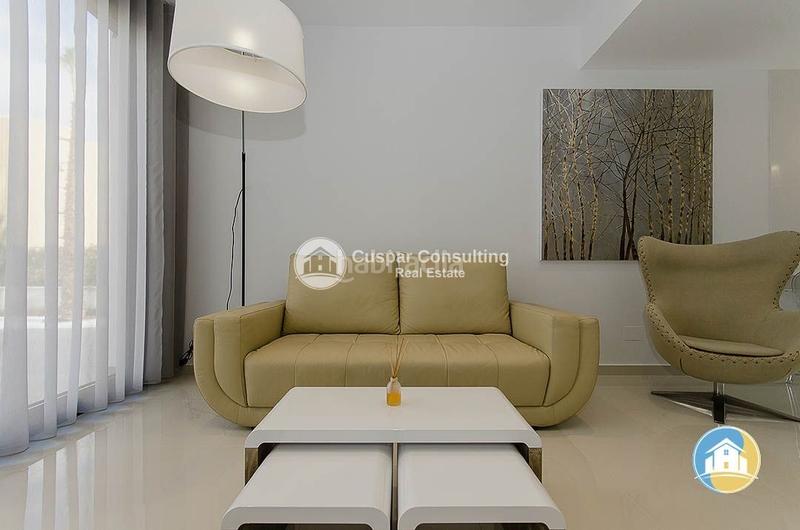 Foto 33817bb6-7ee1-4e4b-8e60-d3131cbcfbe9. Chalet with parking pool in Campoamor Orihuela