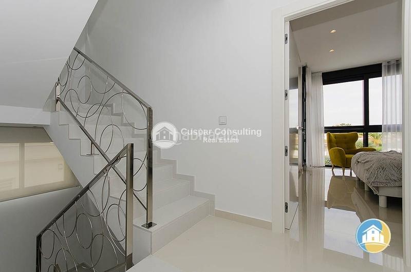 Foto 64605b18-9d7b-443d-87cd-b70041b0c015. Chalet with parking pool in Campoamor Orihuela