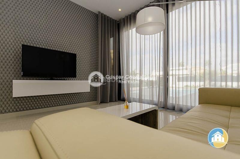 Foto 691c2f9f-1f58-49e7-84a5-e991bcb9117b. Chalet with parking pool in Campoamor Orihuela