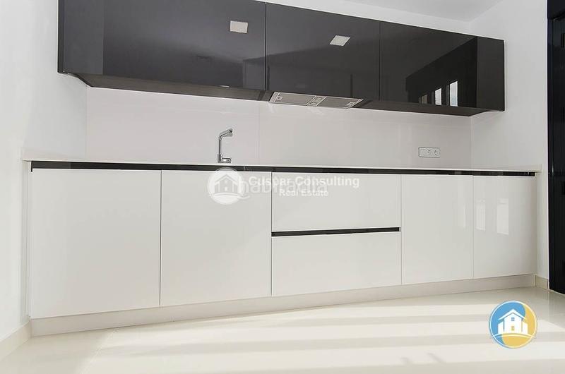 Foto f6474575-10f6-4e8e-869b-64f604b7f79e. Chalet with parking pool in Campoamor Orihuela