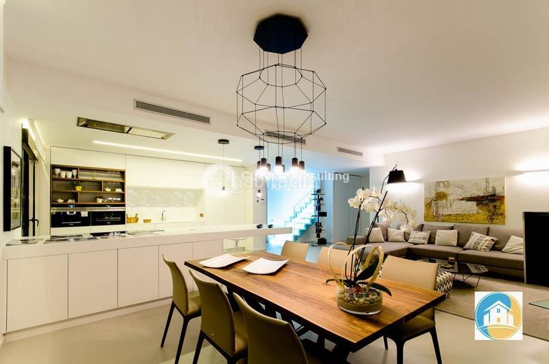 Foto 21c0145e-6d30-46d2-a369-fa9464fe965d. Chalet with heating parking pool in Campoamor Orihuela