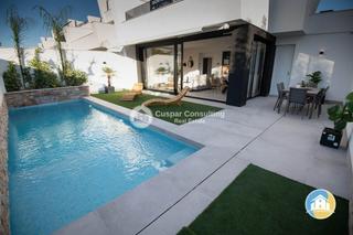 Xalet  Santo domingo de guzmán. Novedosa promoción de chalets tipo dúplex con piscina privada en