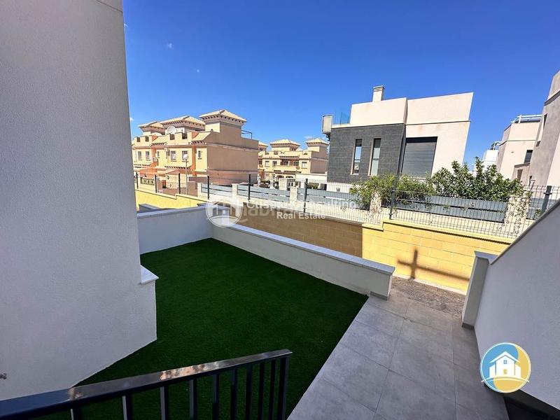 Foto 16b002c4-5ded-46d7-b269-17dd33487808. Ático en villamartin en Villamartín-Las Filipinas Orihuela