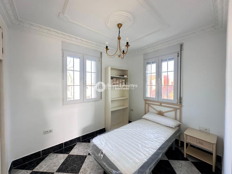 Foto b0a6ce7e-92c5-4d12-a51e-8f59e86a4442. Chalet avec chauffage parking dans Entremares Manga del Mar Menor (La)