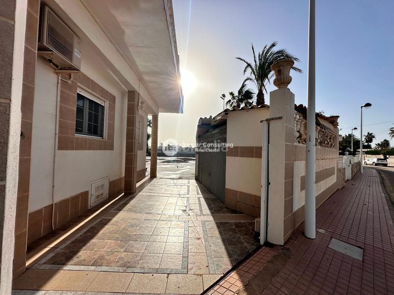 Foto d94de5cf-b10e-49c6-a94c-c08405b44c59. Chalet avec chauffage parking dans Entremares Manga del Mar Menor (La)