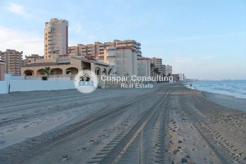 Foto 7b75340f-c160-4d26-b9c1-fc637cdf9ee3. Chalet en la manga del mar menor en Entremares Manga del Mar Menor (La)