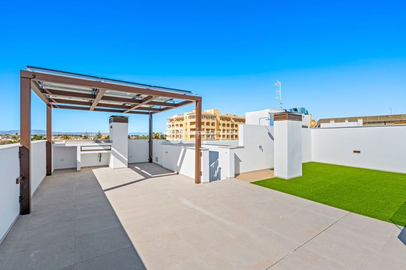 Foto 33677a5d-8cc9-4ef6-80ad-b70f7dbab355. Apartament amb calefacció aparcament piscina a Las Lomas de Rame-Bahía Bella Alcázares (Los)