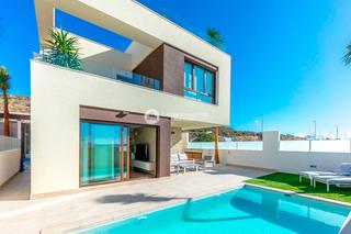 Chalet  De las adelfas. En ciudad quesada