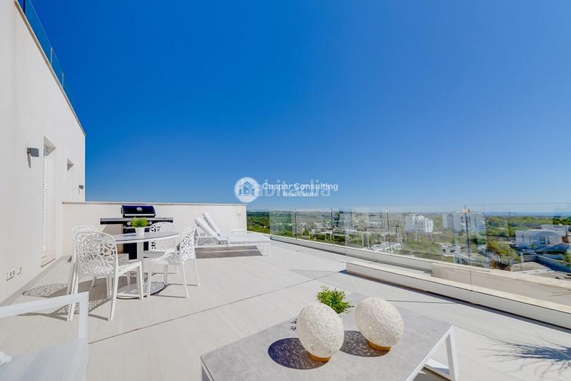 Foto 3938a734-a457-4d37-b8f4-14ce8c942153. Àtic amb calefacció aparcament piscina a Campoamor Orihuela