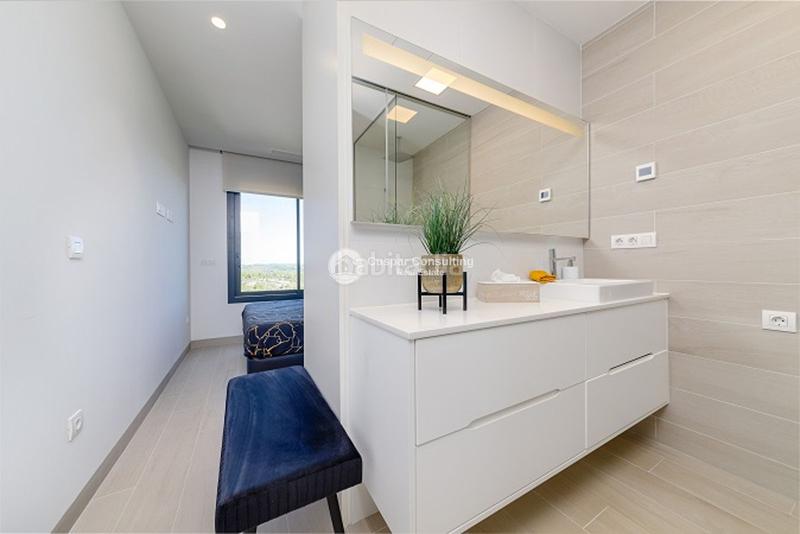 Foto 3ae3bcfb-eda7-4d57-923f-8cb9efa25eb2. Àtic amb calefacció aparcament piscina a Campoamor Orihuela