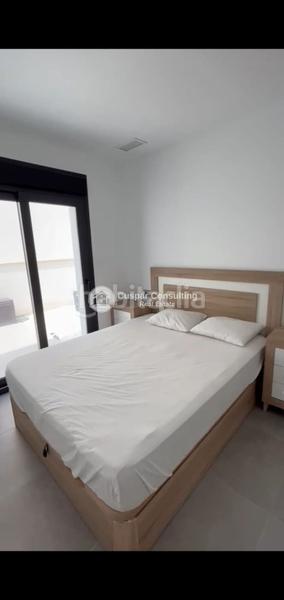 Foto 9504dc4f-227c-4489-8f9d-faa117c0d1f5. Maison jumelée avec chauffage parking piscine dans Daya Nueva