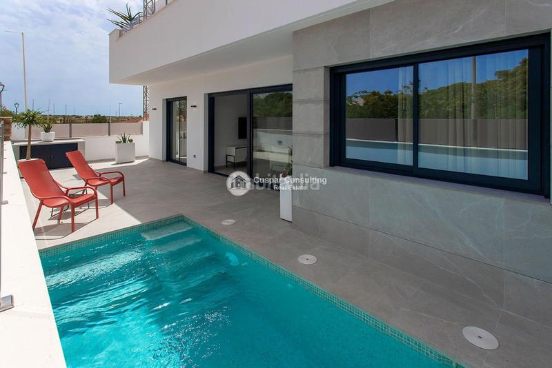 Foto 3cd6a60b-4126-45b4-a341-cc25405fb40e. Reihenhaus mit heizung parking pool in Sucina Murcia