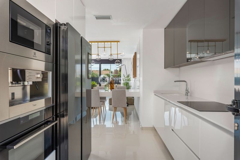 Foto 39031c63-ff10-4264-9d19-bf0395ef7a4e. Àtic amb calefacció aparcament piscina a Playa Honda-Playa Paraíso Cartagena