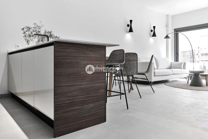 Foto 4601f43a-d3e8-4dbe-8ed4-a10636f9f9a4. Appartement mit heizung parking pool in Playa de los Náufragos Torrevieja