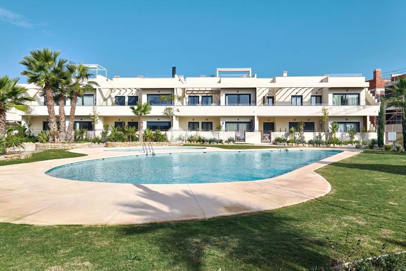 Foto 74a4f397-050a-43e0-b511-53b8565af6dc. Appartement mit heizung parking pool in Playa de los Náufragos Torrevieja