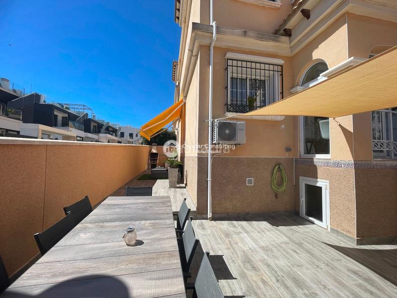 Foto 14c31468-3318-40e3-a64b-4a36c07baabc. Chalet en villamartin en Lomas de Campoamor - Las Ramblas Orihuela