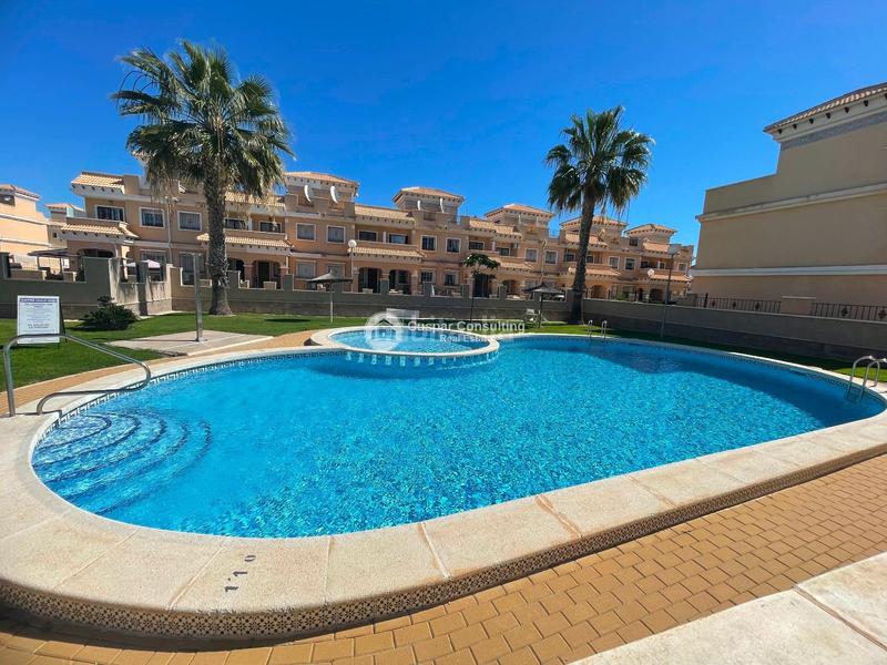 Foto 5dae79b7-6e10-4b33-ad48-917cd6d9ea72. Chalet en villamartin en Lomas de Campoamor - Las Ramblas Orihuela