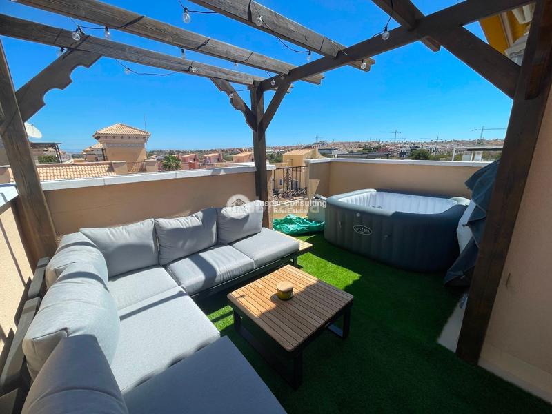 Foto 84672459-9f59-46b0-8e3a-686fdb356956. Chalet en villamartin en Lomas de Campoamor - Las Ramblas Orihuela