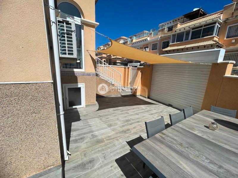 Foto 8bd037f1-3d7b-4ec9-871c-f74f76c5e96f. Chalet en villamartin en Lomas de Campoamor - Las Ramblas Orihuela