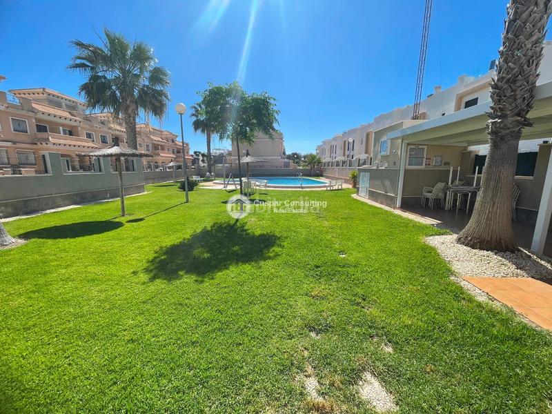 Foto e2887d23-f4be-4013-b195-73affe794c18. Chalet en villamartin en Lomas de Campoamor - Las Ramblas Orihuela