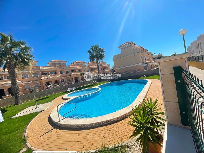 Foto e7ee45cc-8d34-42ef-9a03-13b4a0ce5485. Chalet en villamartin en Lomas de Campoamor - Las Ramblas Orihuela