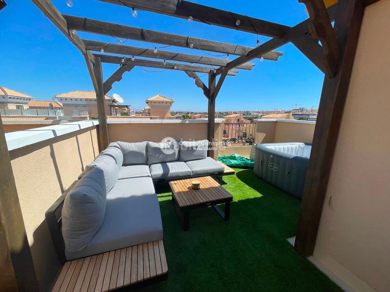 Foto e8ce727f-c1b1-47af-9448-6d21f4dfbfd8. Chalet en villamartin en Lomas de Campoamor - Las Ramblas Orihuela
