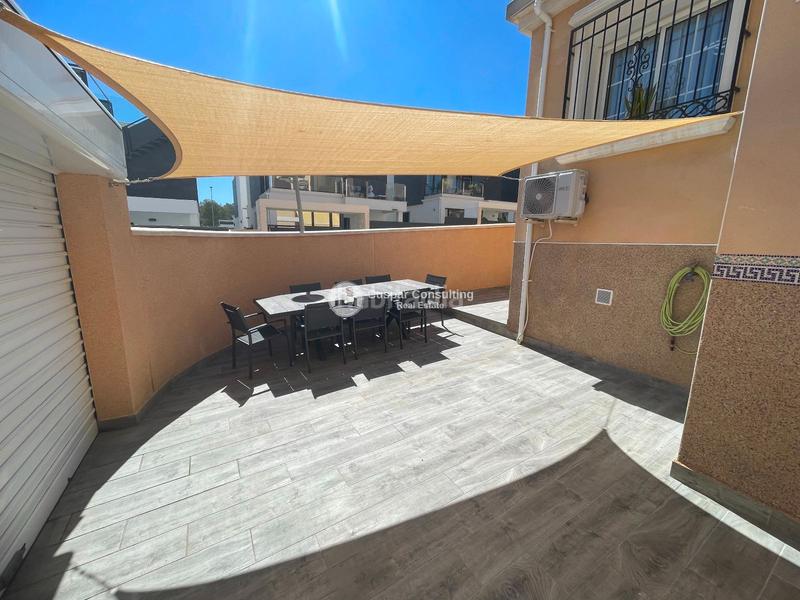 Foto e94ee67c-d54e-4cb9-84e5-81bc3216843b. Chalet en villamartin en Lomas de Campoamor - Las Ramblas Orihuela