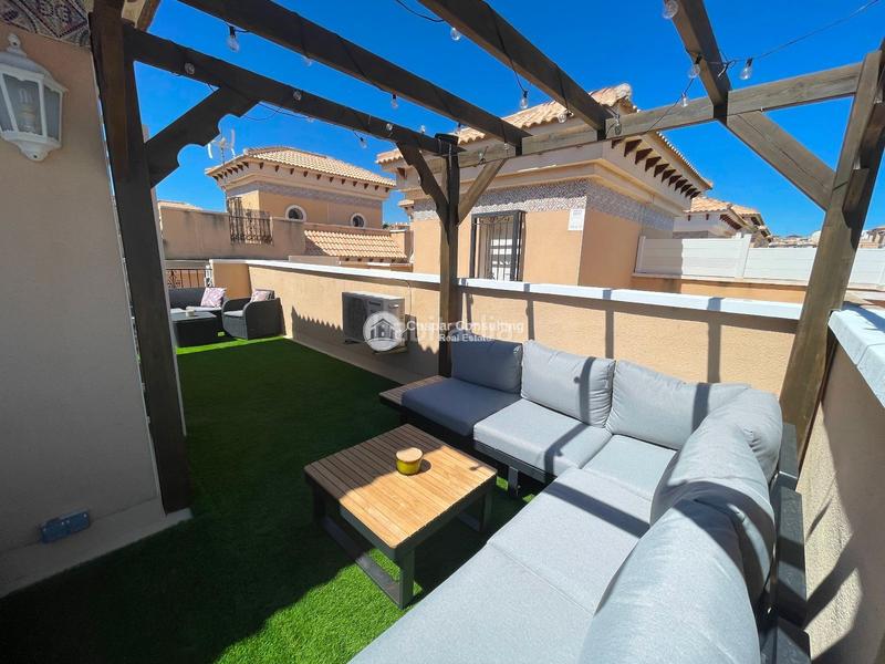 Foto f3da77ff-2107-42e0-bd4e-8f367d8db003. Chalet en villamartin en Lomas de Campoamor - Las Ramblas Orihuela