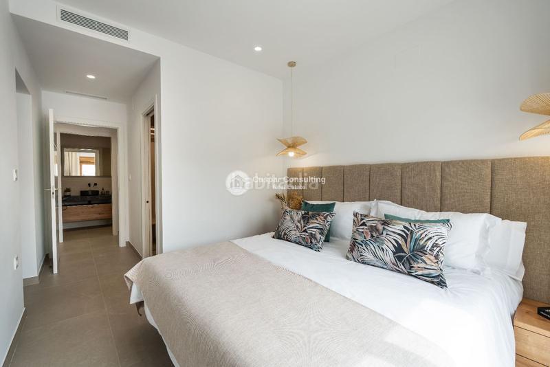 Foto 05fb12b3-2c06-450f-8407-0bf780bd836c. Chalet con riscaldamento parcheggio piscina in Campoamor Orihuela