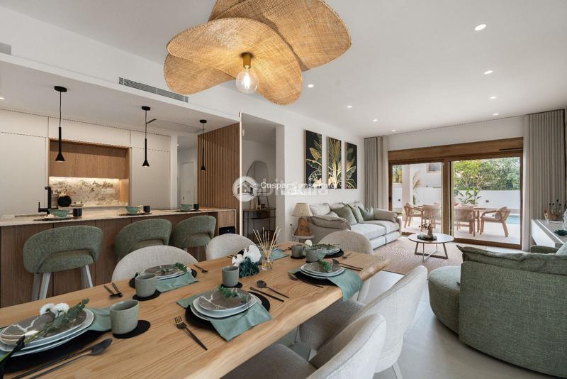 Foto 5c54903c-efb7-4cd2-9938-ec70bd6d5ddc. Chalet con riscaldamento parcheggio piscina in Campoamor Orihuela