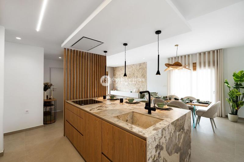 Foto 5e7eb4d9-ada4-4456-b119-0c7f188d4e79. Chalet con riscaldamento parcheggio piscina in Campoamor Orihuela