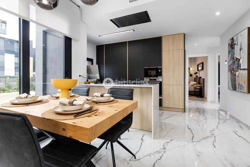 Foto 026e946c-ee2a-4fbd-b43f-3f525a25dd3b. Etagenwohnung mit parking pool in Puerto Deportivo Guardamar del Segura