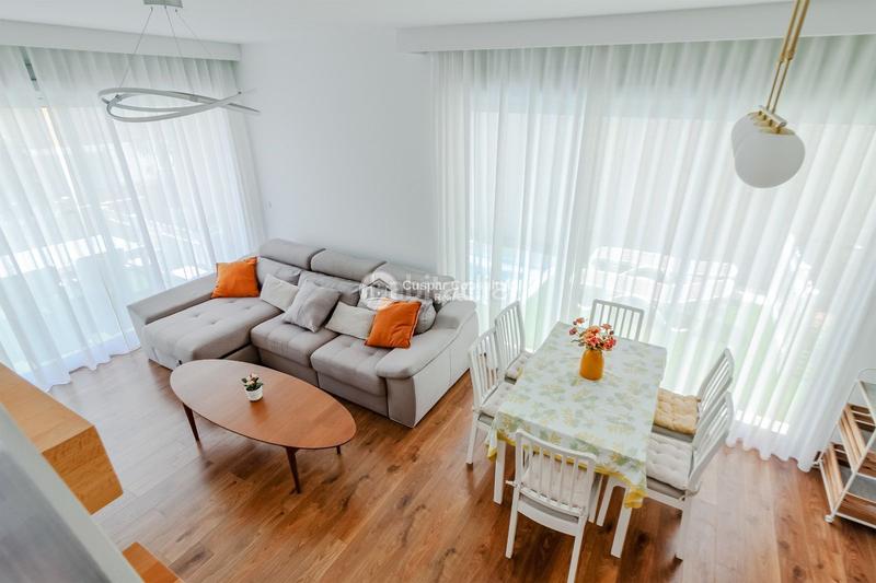 Foto 2f40d491-6b24-4bc6-8976-4a1c949b9940. Chalet con riscaldamento parcheggio piscina in Población de Arroyo