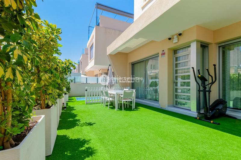 Foto 55a3a041-4cdf-49ed-a52f-1eb443b7118a. Chalet con riscaldamento parcheggio piscina in Población de Arroyo