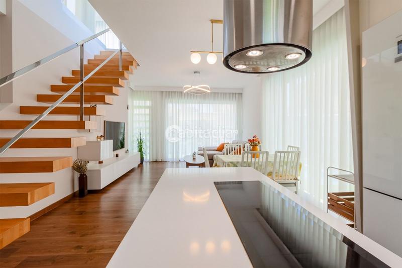 Foto c6fc335e-a43a-4078-970c-0f492339564f. Chalet con riscaldamento parcheggio piscina in Población de Arroyo