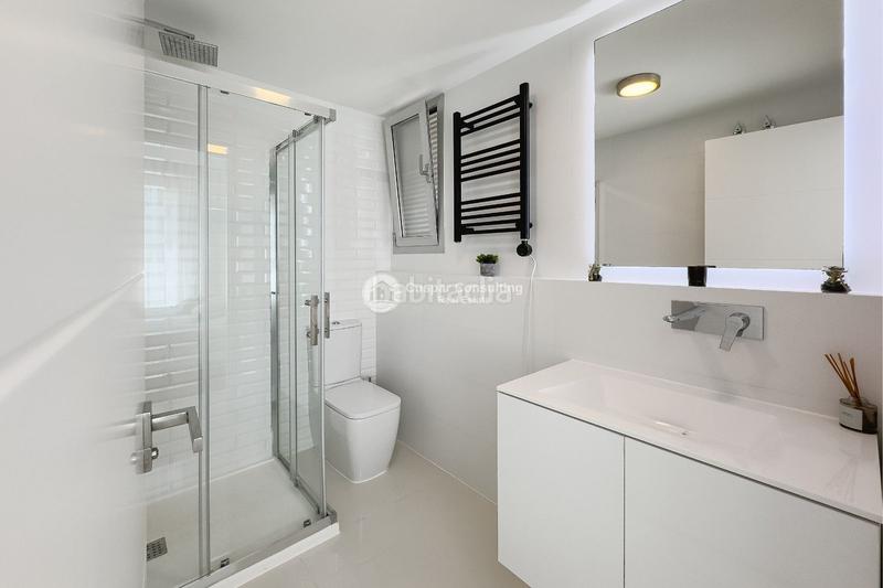 Foto f52e112a-1d79-4e96-80f5-279bc0cf46d2. Chalet con riscaldamento parcheggio piscina in Población de Arroyo