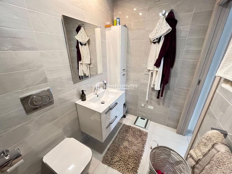 Foto 2792a36b-cb9a-4878-a1fd-f1e3f544158a. Apartament amb calefacció aparcament piscina a La Zenia Orihuela