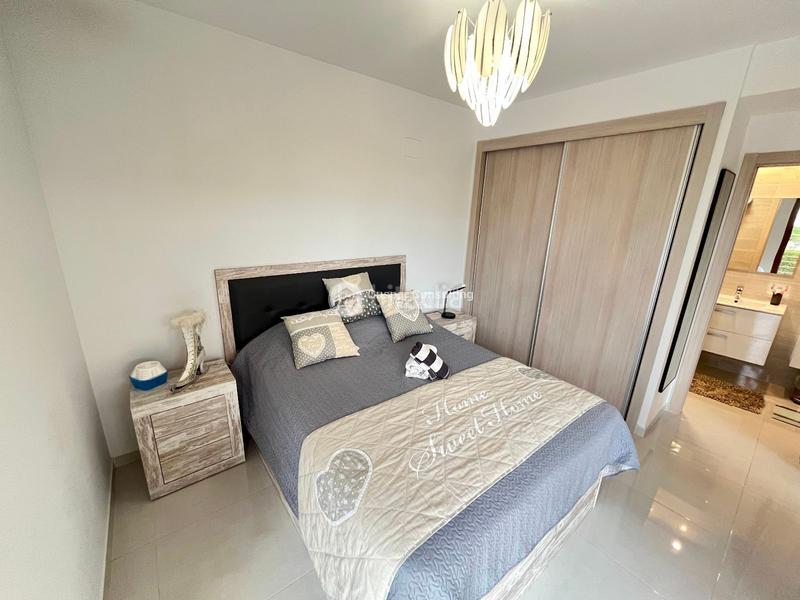 Foto 2fb7144c-4753-427d-9501-5d1db88cb549. Apartament amb calefacció aparcament piscina a La Zenia Orihuela