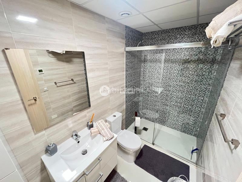 Foto 399c481e-924c-47e1-aae0-e6bd4fab44ae. Apartament amb calefacció aparcament piscina a La Zenia Orihuela