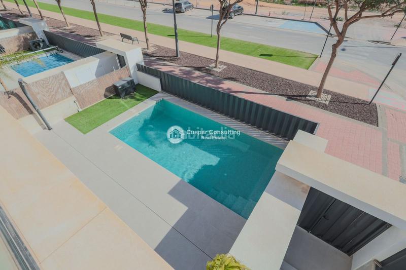 Foto 1ecc0dbe-5d71-47cb-98df-57afaba86843. Xalet amb calefacció aparcament piscina a Centro Alcázares (Los)