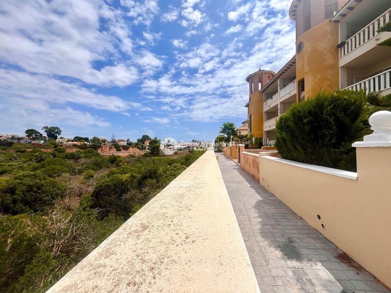 Foto 675c6eb3-b961-4614-80a3-53dfd7d60355. Apartamento en Cabo Roig en Cabo Roig Orihuela