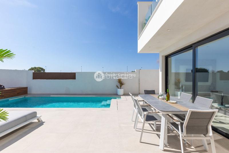 Foto 29c0ae68-6bd8-4495-acba-8348b694f784. Xalet amb calefacció aparcament piscina a Santiago de La Ribera San Javier