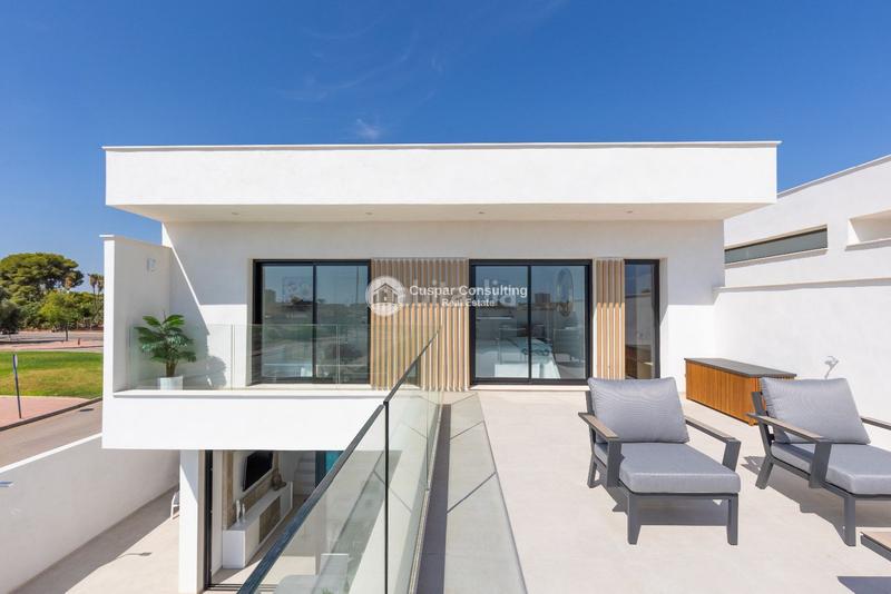 Foto c022eda9-42b2-4123-9dac-6a1843c7bd5d. Xalet amb calefacció aparcament piscina a Santiago de La Ribera San Javier