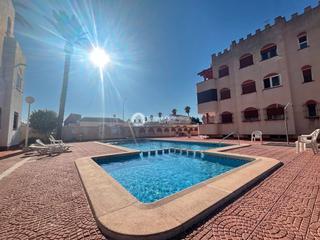 Apartament  N/a. Piso residencial reformado a dos pasos de la playa de los alcáza