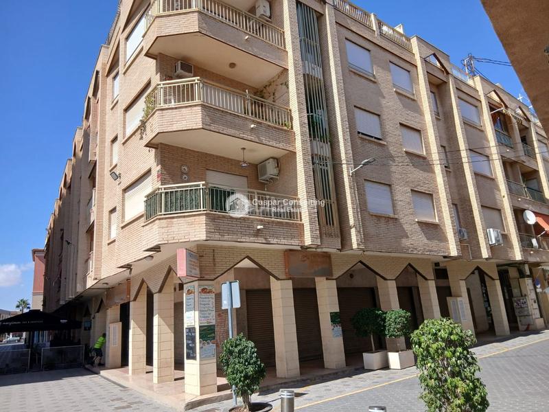 Foto d7144270-16f8-4880-82fd-76bc91f77ca0. Apartamento en los alcazares en Centro Alcázares (Los)