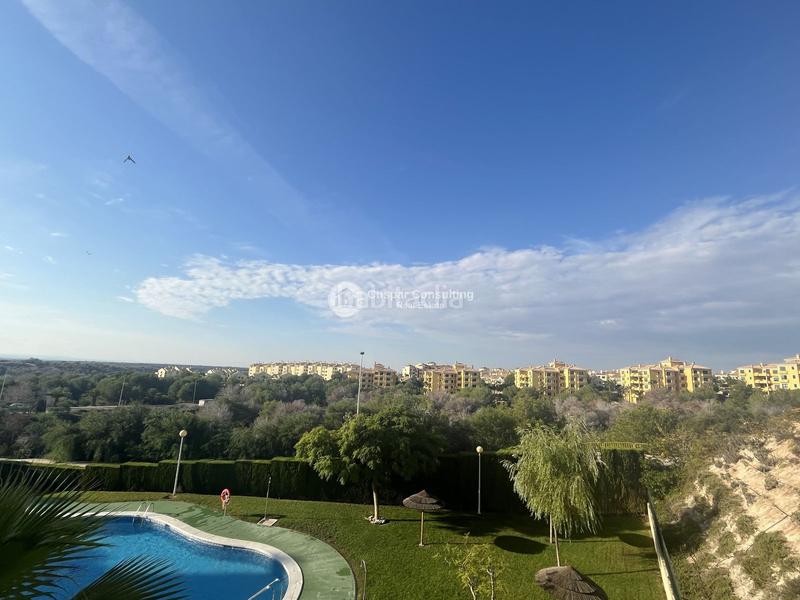 Foto c101362a-18b2-426d-8452-ce990623e2c2. Apartament amb piscina a Villamartín-Las Filipinas Orihuela
