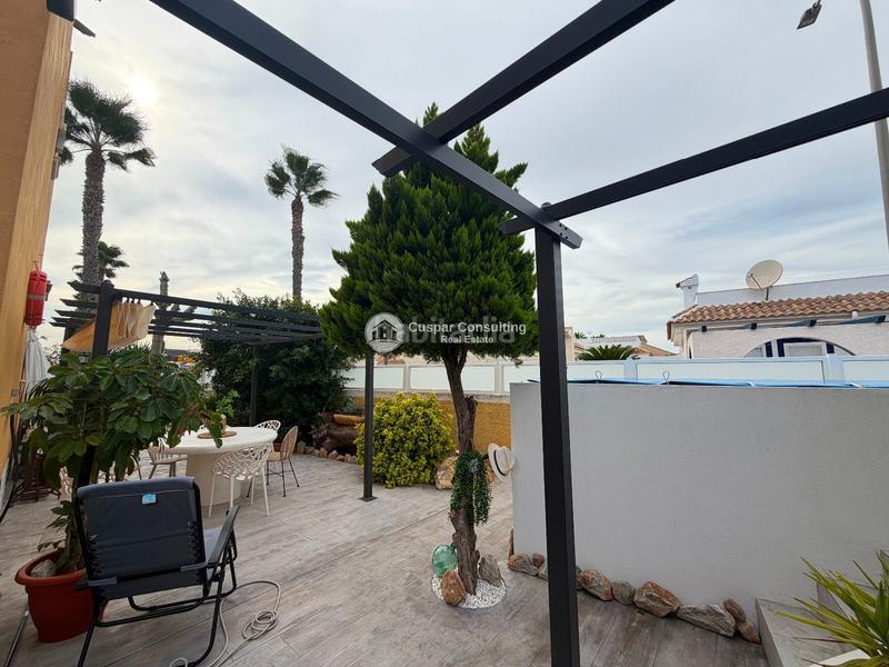 Foto 2b73a814-96c4-4dc8-9f05-91b9b4445b33. Casa adosada en narejos, los en Centro Alcázares (Los)