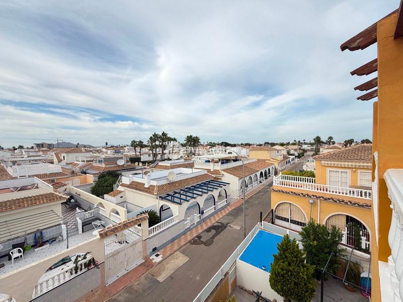 Foto 5989b495-4867-41ca-bccc-b1f7bfe525b4. Casa adosada en narejos, los en Centro Alcázares (Los)
