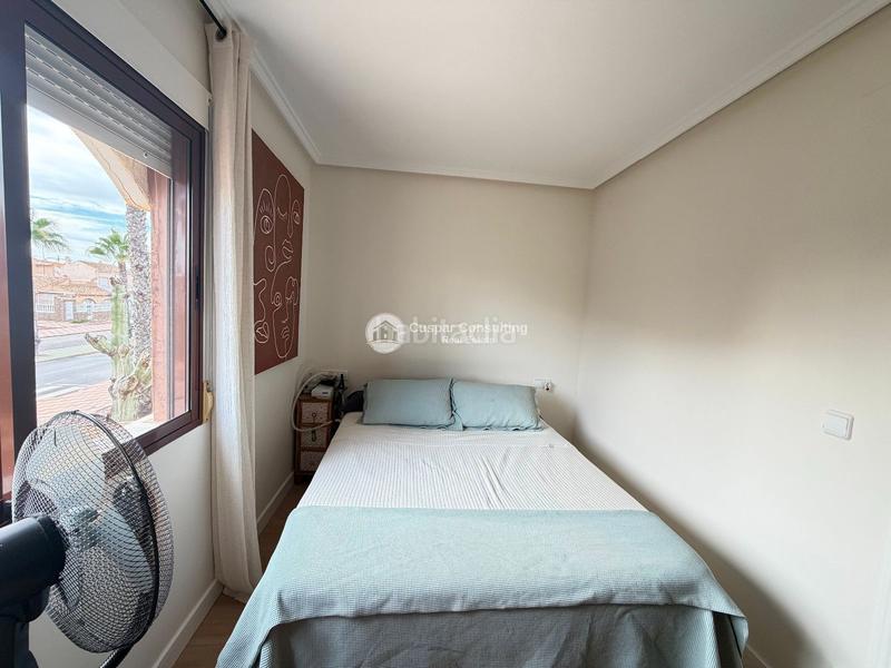 Foto 7f3c9a91-9cd8-4fff-aed1-1cc5cbd6b141. Casa adosada en narejos, los en Centro Alcázares (Los)