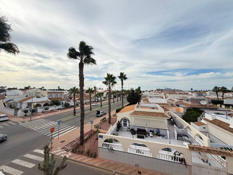 Foto a0d07f47-b6bd-4c85-b429-b683a5d3a70f. Casa adosada en narejos, los en Centro Alcázares (Los)